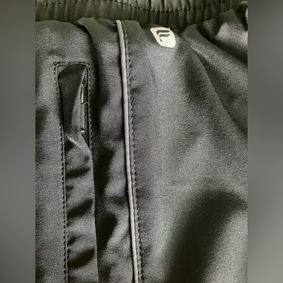 Fabletics Hartford Jogger pull on track pants - Picture 2 of 6